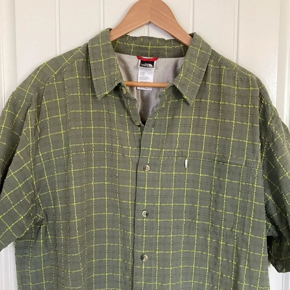The North Face Mens Short Sleeve‎ Button Up Shirt XL Green Yellow Plaid Pocket